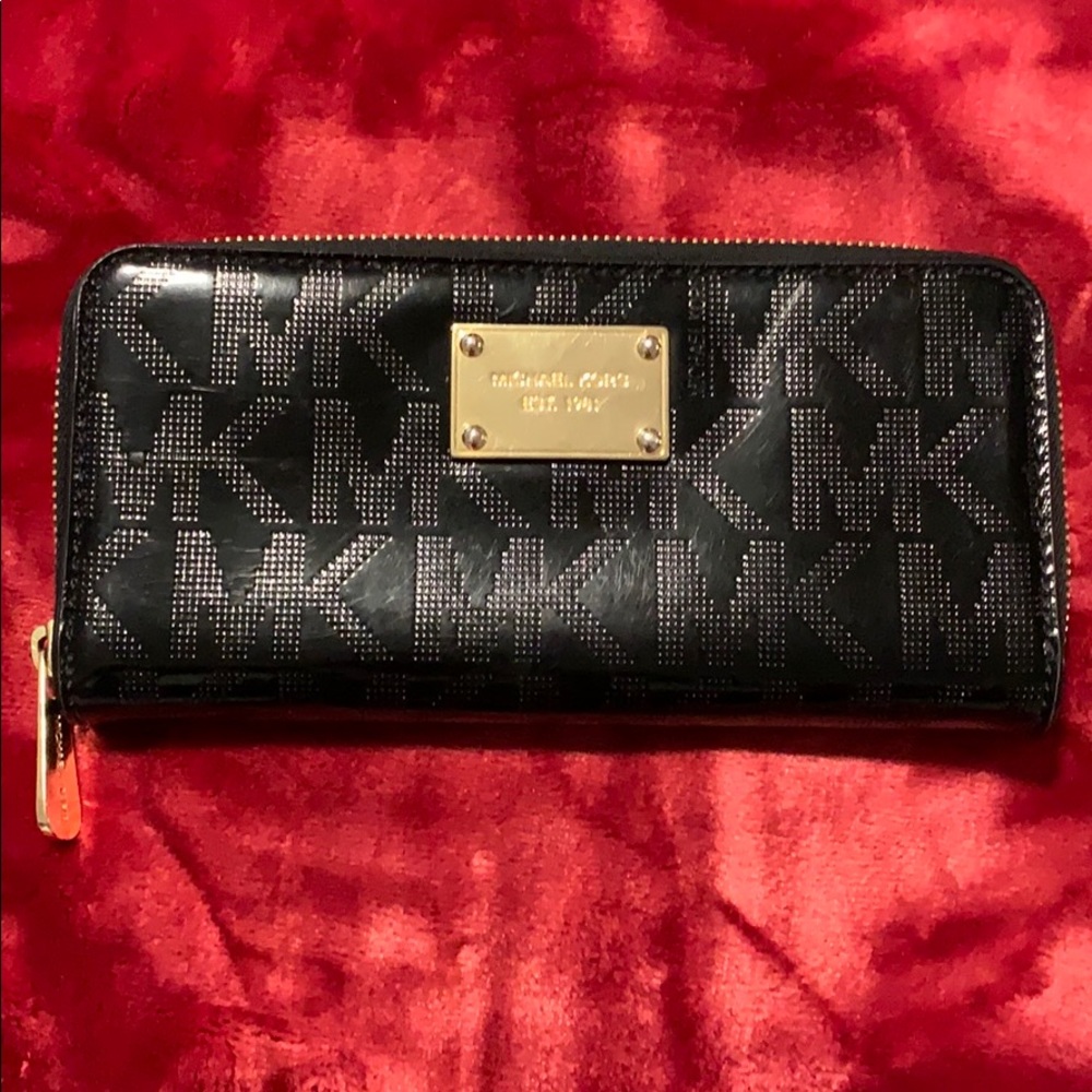 Michael kors used wallet